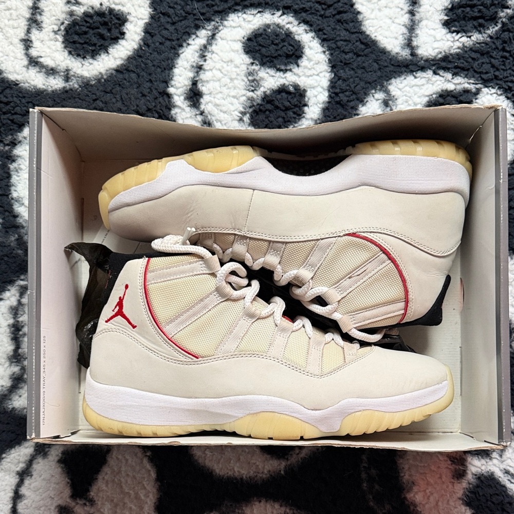 Air Jordan 11 Retro “Platinum Tint”